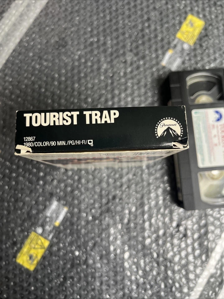TOURIST TRAP VHS 1979 Slasher Horror Chuck Connors David Schmoeller - Image 3 of 4
