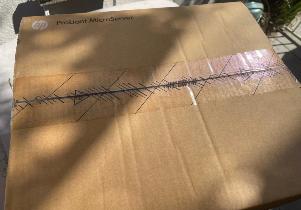 NEW HP ProLiant MicroServer G7 N54L AMD Turion II Model Neo 2GB 250GB LFF SEALED - Image 4 of 4