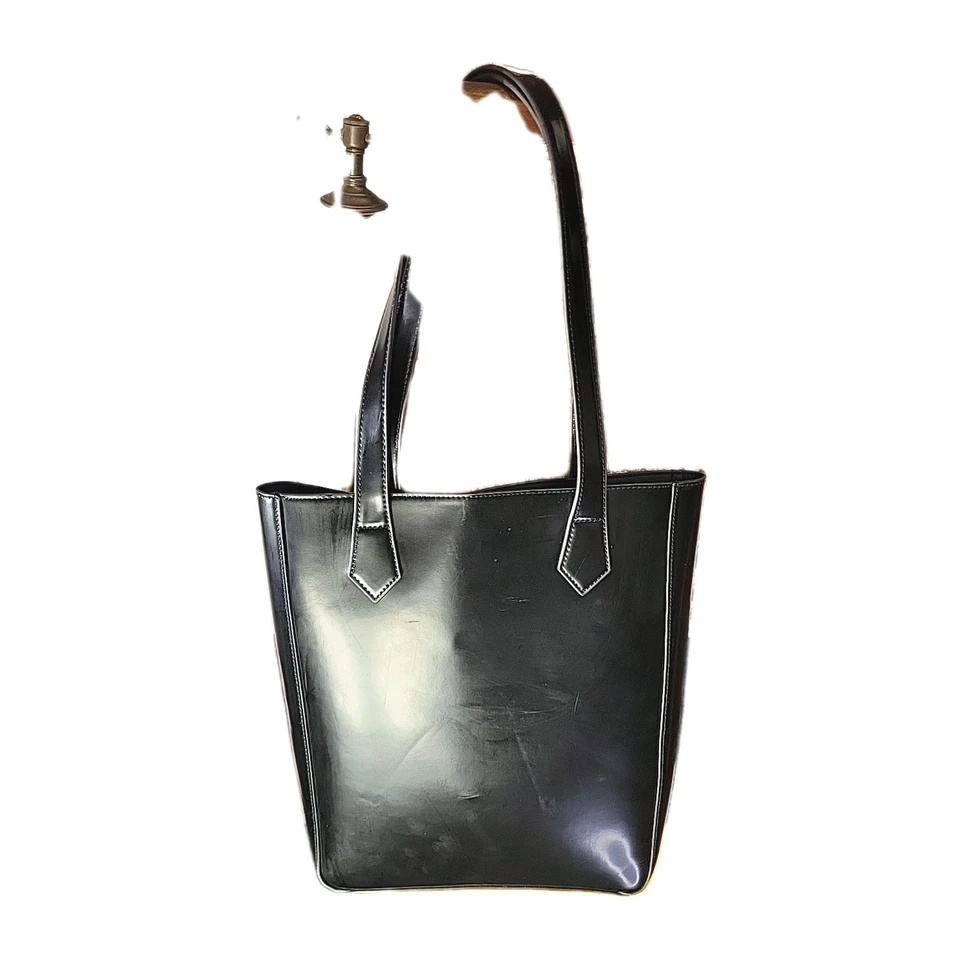 Givenchy Bolso Perfume Cuero Fuex Negro Moda Accesorios Y2K Streetware Estilo Foto 4 de 4