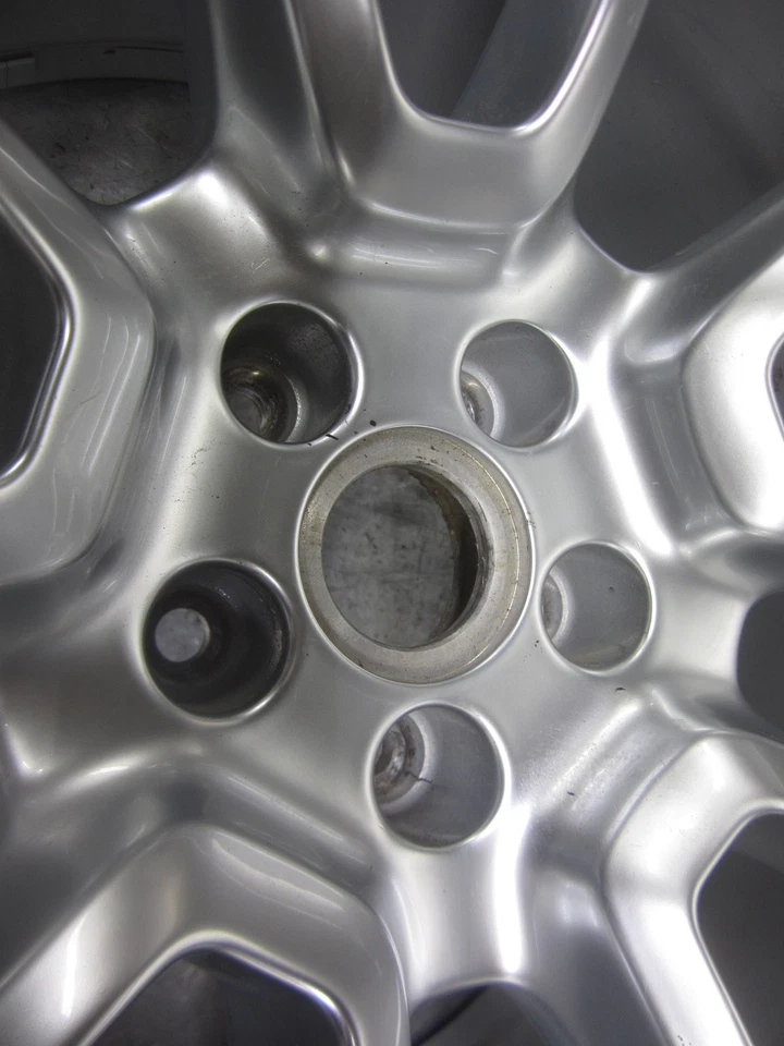 Porsche Macan 95 B Alufelge silber 10 x20 H2 ET 19 295/40 R20 95B601025BJ 88Z - Bild 3 von 4