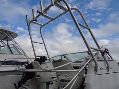 USED ALUNINUM RADAR ARCH WITH ROD HOLDERS-2002 PROLINE 25 WALK AROUND