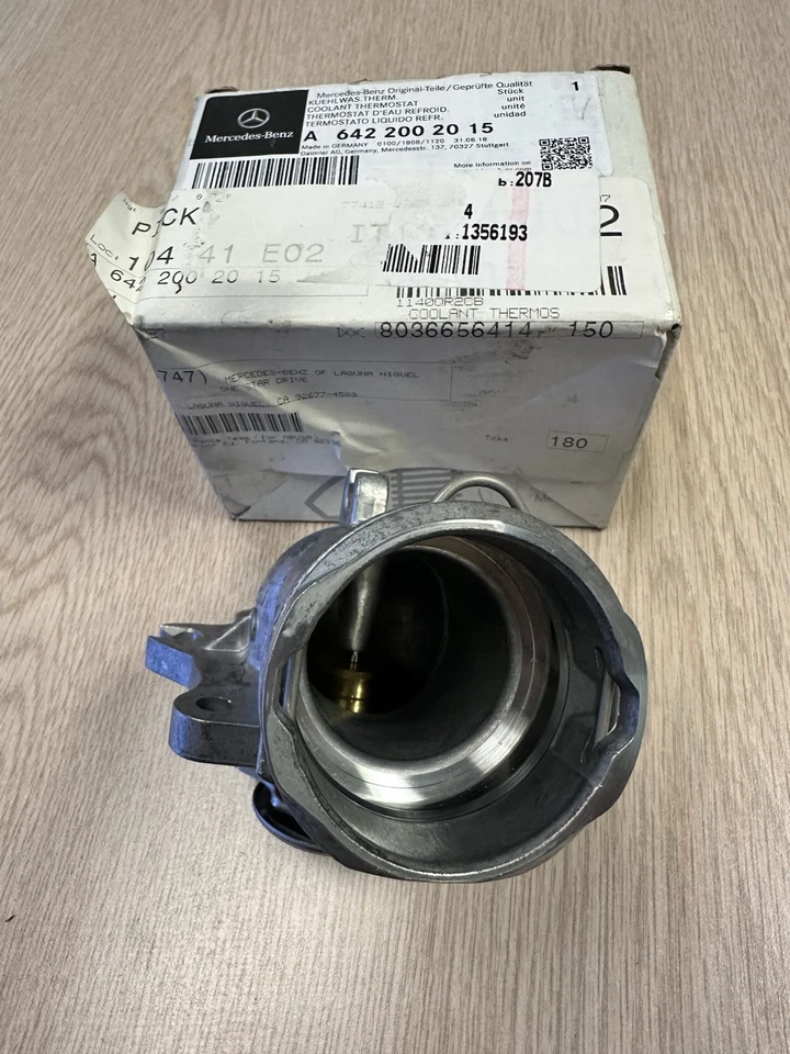  Termostato Mercedes-Benz Sprinter OEM WAHLER/BORG WARNER 6422002015 Foto 3 de 3