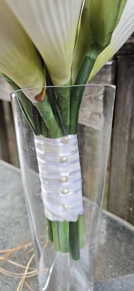 Calla 百合新娘花束白色真实感觉人造花经典人造 — 第 2/4 张图片