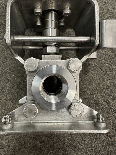 New Swagelok SC00060-5U Actuated Ball Valve Assy w/Accutrak Dual Display Monitor - Picture 2 of 4