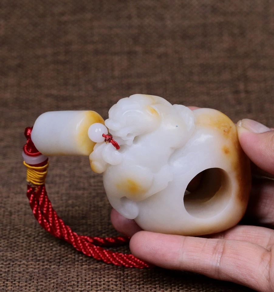 168G Certified 100% Hetian jade Raw stone carving Pendants~Pixiu和田玉籽料原石雕刻,招财貔貅。 - Image 4 of 4