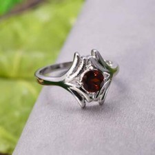 925 Sterling Silver 2.7 Gram Natural Red Garnet Round Gemstone Band Ring Band