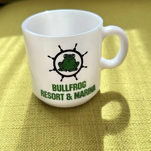 Vintage Bullfrog Green Milk Glass Coffee Cup Mug Anchor Hocking Lake Powell