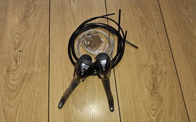 Shimano 105 ST-5600 10 Gang Doppel STI Hebel mit neuen Kabeln