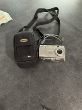 Olympus D-555 Zoom Imagelink 5.1 Megapixel Digital Camera Working