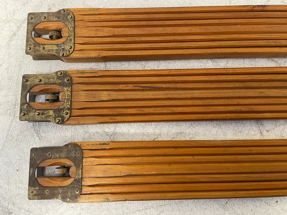 Trípode antiguo de madera y metal para cámaras vintage, años 1900, compactos para viajes  Foto 2 de 4