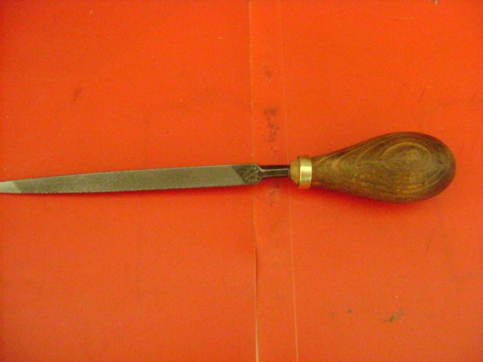 Ancienne lime triangulaire douce (pour fin d'affûtage,ébav) 2o cm Nicholson USA - Photo 4/4