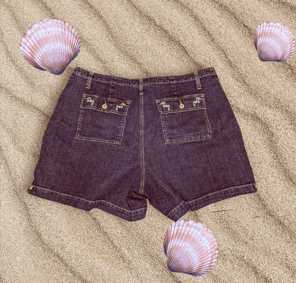 Pantalones Cortos de Jean LA BLUES Cintura Alta Floral Bordado con Solapa Bolsillos Azul PLUS 24W Foto 2 de 4