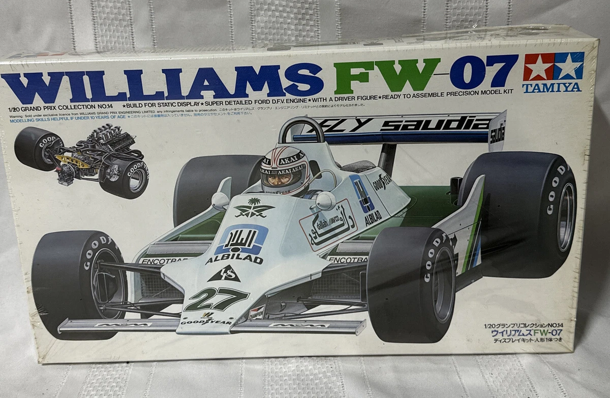 Williams FW-07 1:20 Model Kit Tamiya