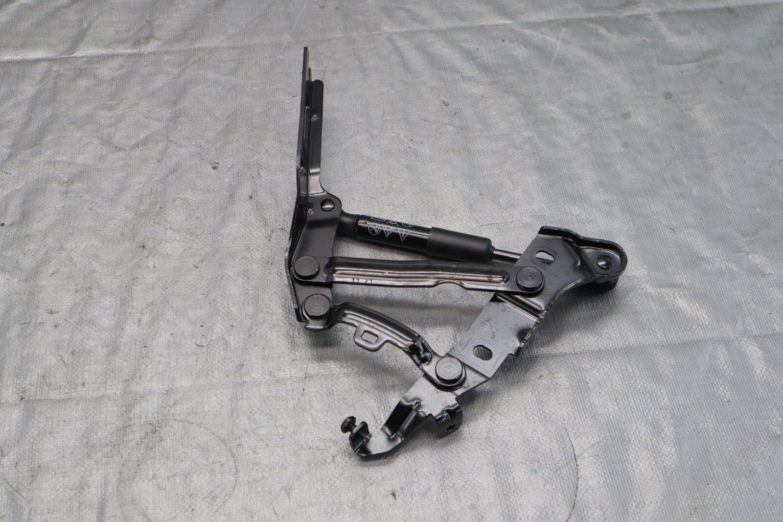 2022 2023 AUDI R8 V10 5.2L AWD OEM REAR RIGHT SIDE BOOTLID HINGE 4S7827302