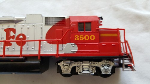 Life Like Santa Fe GP-38 Diesel Locomotive #3500 - Picture 3 of 10