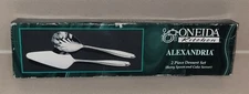 Oneida Kitchen Attalia 2 Piece Flatware Dessert Set, Berry Spoon/Cake Server NIB