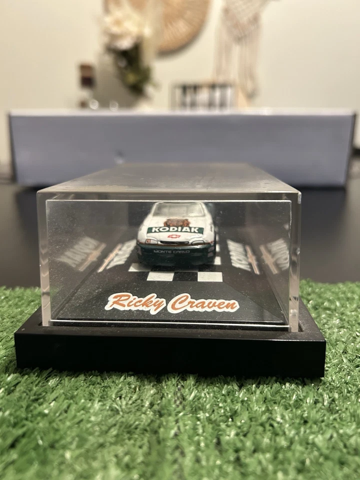 RARO 1996 MATCHBOX 1:64 RICKY CRAVEN #41 KODIAK MONTE CARLO EN ESTUCHE Foto 3 de 4