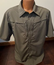 Cabelas Extreme Performance Gear Men’s Shirt Short Sleeve Green  Size Large