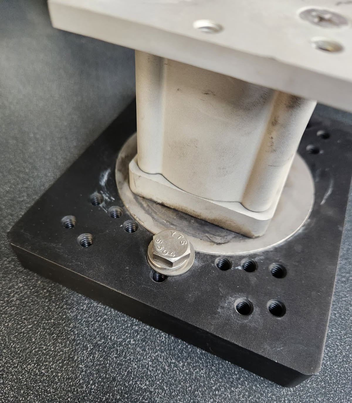 Used Cannon Downrigger 4" Pedestal Boat Mount Swivel Base