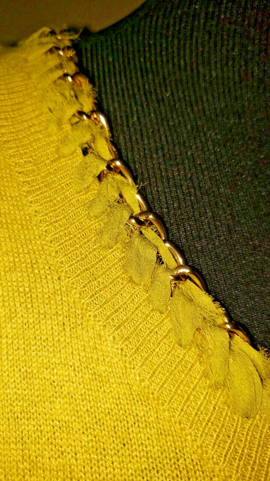 Moschino Cárdigan Barato Y Chic Talla Med Lana Angora Recortado Suéter Cadena Foto 3 de 4