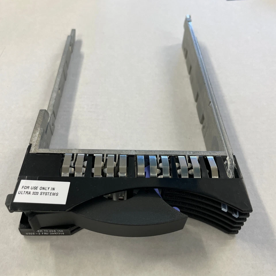 Geniune IBM 3.5" Ultra 320 Server SAS HDD Hot Swappable Tray Caddy 39Y8998 - Image 3 of 4