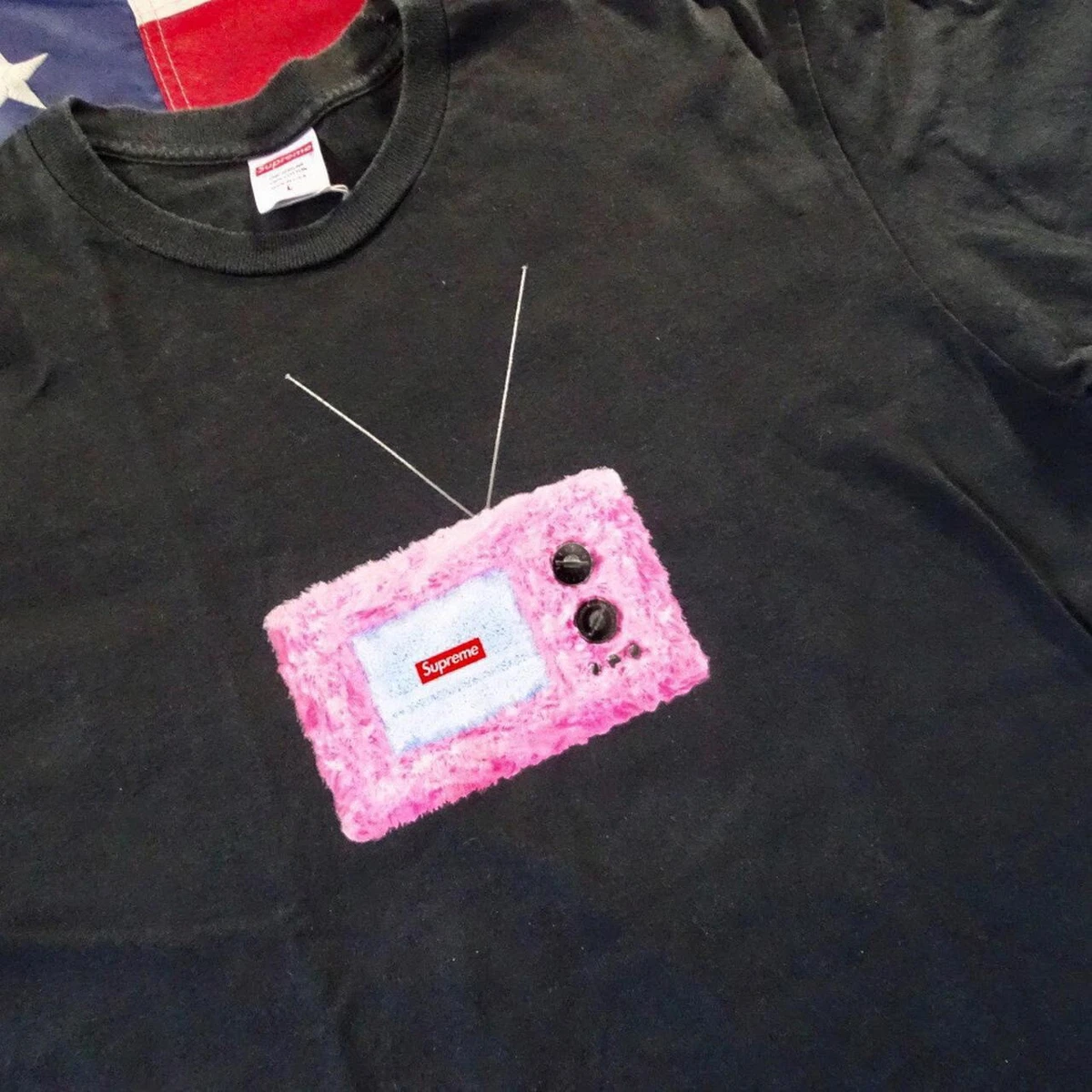 Supreme TV Tee Black Large SS18 Used and Great Condition TV Streetwear