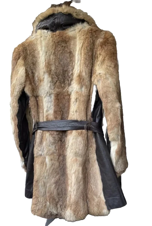 Abrigo de piel de conejo de colección marrón años 70 cinturón de cuero talla 11/12 retro Foto 2 de 4