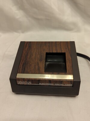 Spartus Model 1520 Programmable Electronic Digital Timer, VTG Brown Wood Grain