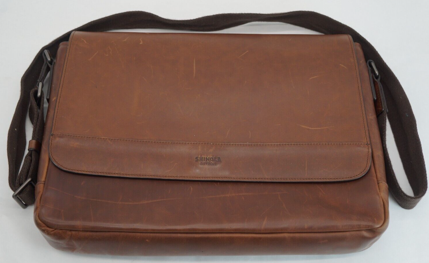 SHINOLA Slim Messenger Bag Premium Brown Navigator Leather Laptop