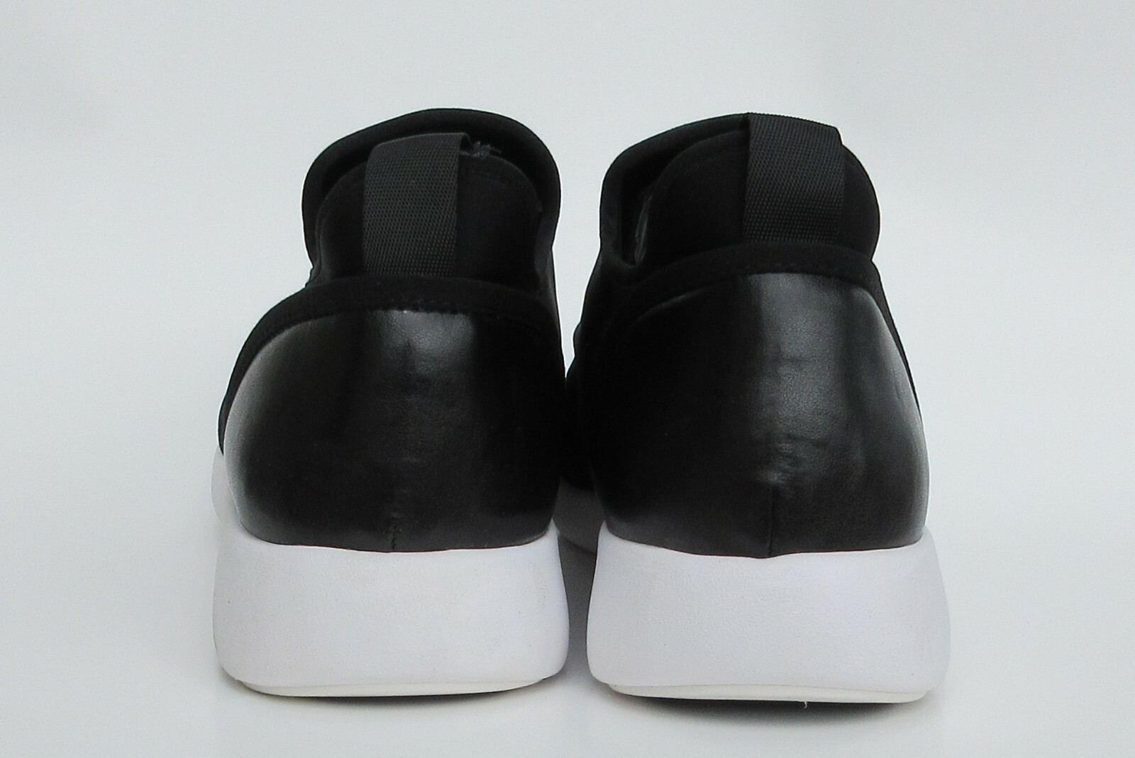 DKNY Womens Tennis Shoes, LOGO Front Black Casual Shoes Low Top Slip On