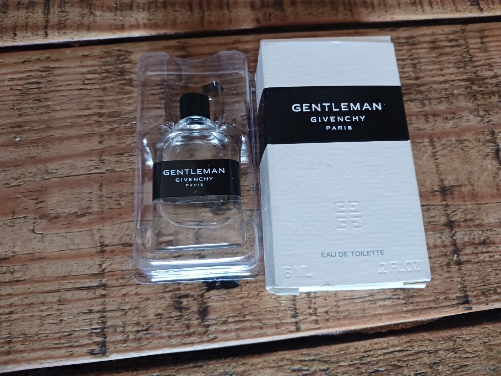RARE  ORIGINAL FORMULA GENTLEMAN GIVENCHY EDT 6ml BY GIVENCHY.........FREE POST