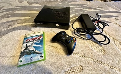 Microsoft Xbox 360 Konsole 250GB Schwarz mit Controller  + 1 Spiel