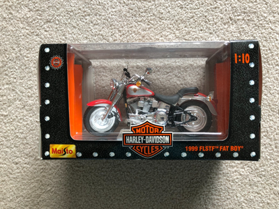 マイスト　Harley-Davidson Amazon.com: Maisto 2017 Harley Davidson King Road Special Black