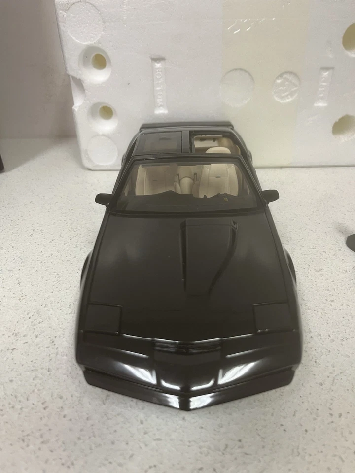 KNIGHT RIDER K.I.T.T. Knight Rider HotWheels 1:18 Scale ELITE Mattel Incomplete - Image 3 of 4