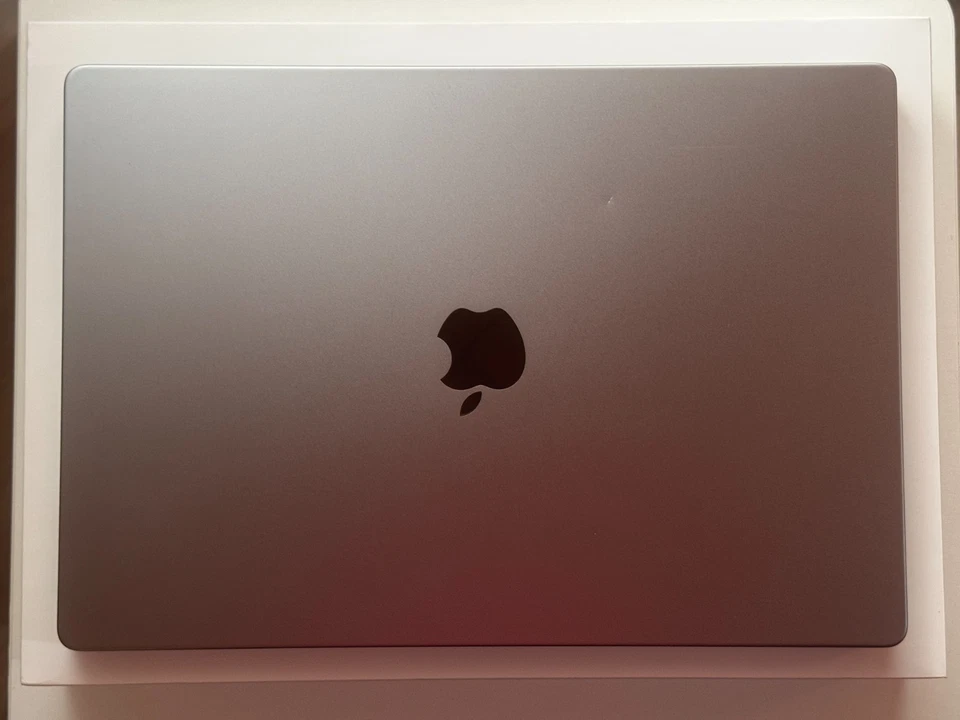 Apple MacBook Pro 16" M2 Max · 32GB · 1TB, foto 3 di 5