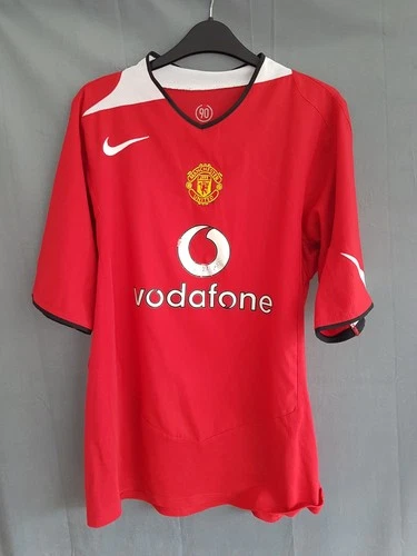 Manchester United Home Shirt 2004. Large. Original Nike. Red Adults Football Top