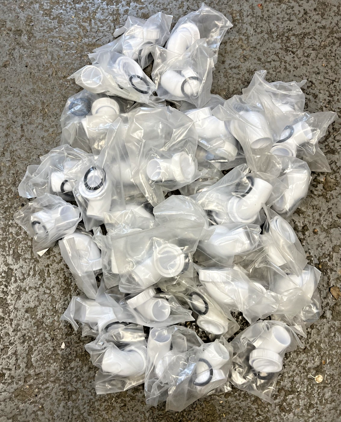 38 x Polypipe adaptor bends 32mm x 90°. Elbow bend Plumbing joblot. WTV3