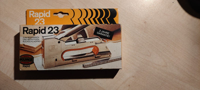 Rapid Handtacker R23, Tacker für Holz und Leinwand, Kompakt, Komplett aus Stahl,