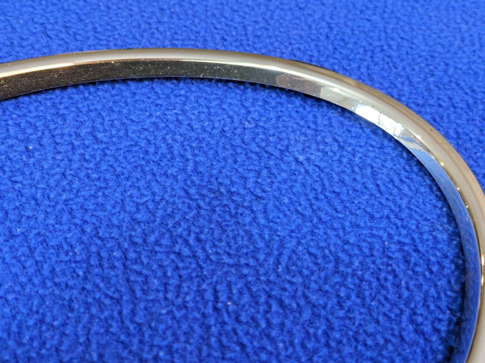 2006-2012 BENTLEY CONTINENTAL FRONT RIGHT passenger outside HEADLIGHT TRIM ring