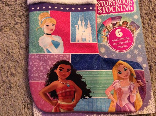 BNWT New DIsney Princess My Storybook Christmas Stocking 32x25cm - 6 Story Books - Imagen 5 de 5