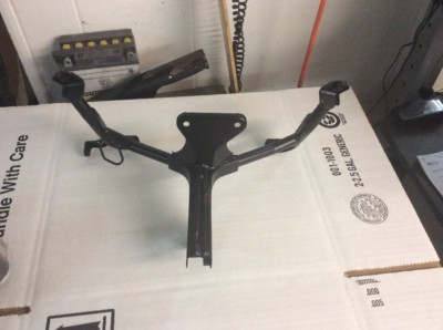 1993-1995 KAWASAKI ZX7 ZX 7 UPPER COWLING BRACKET OEM #11047-1860