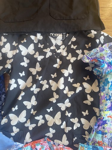 Lot 9 Women's Size XS S Scrub Top Tops Jackets Koi Floral Print Solid Euc - Picture 6 of 9
