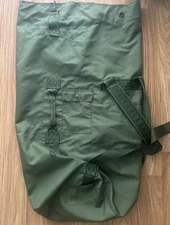Military Duffle Bag OD Green Nylon Sea Bag Carry Straps Army Duffel USGI