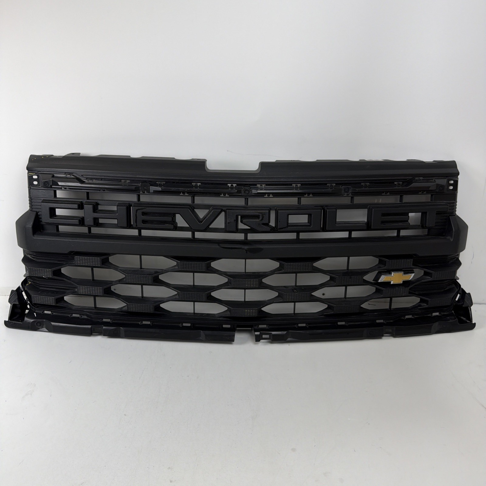 CHEVROLET SILVERADO 1500 GRILLE OEM 2022 2023 2024 2025