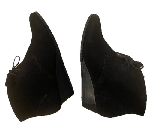 Crown Vintage Shoes Women’s Ankle Booties Lace Up Black Suade Wedge Heel Size 6M - Picture 2 of 7