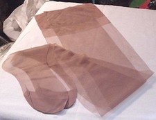 1 PR VTG SEAMLESS MESH GARTER TOP NYLON STOCKINGS NUDE HEEL 9-31