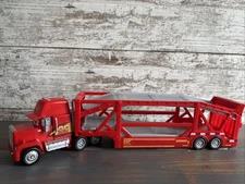 Disney Cars Rust-eze MACK Semi Truck Trailer Hauler Red 95 2017 Mattel