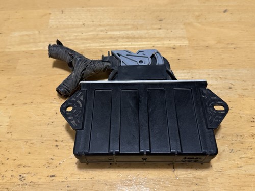 2020-2023 Chevy Silverado 3.0L Duramax DEF Controller Module OEM 84976432 - Picture 2 of 2