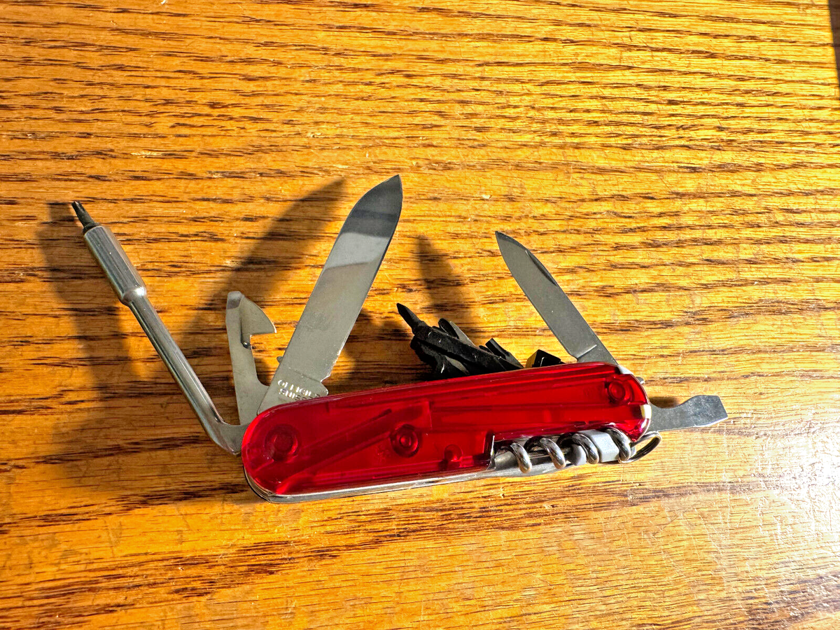 New Victorinox Swiss Army 91mm Knife Cybertool 29 S 54919