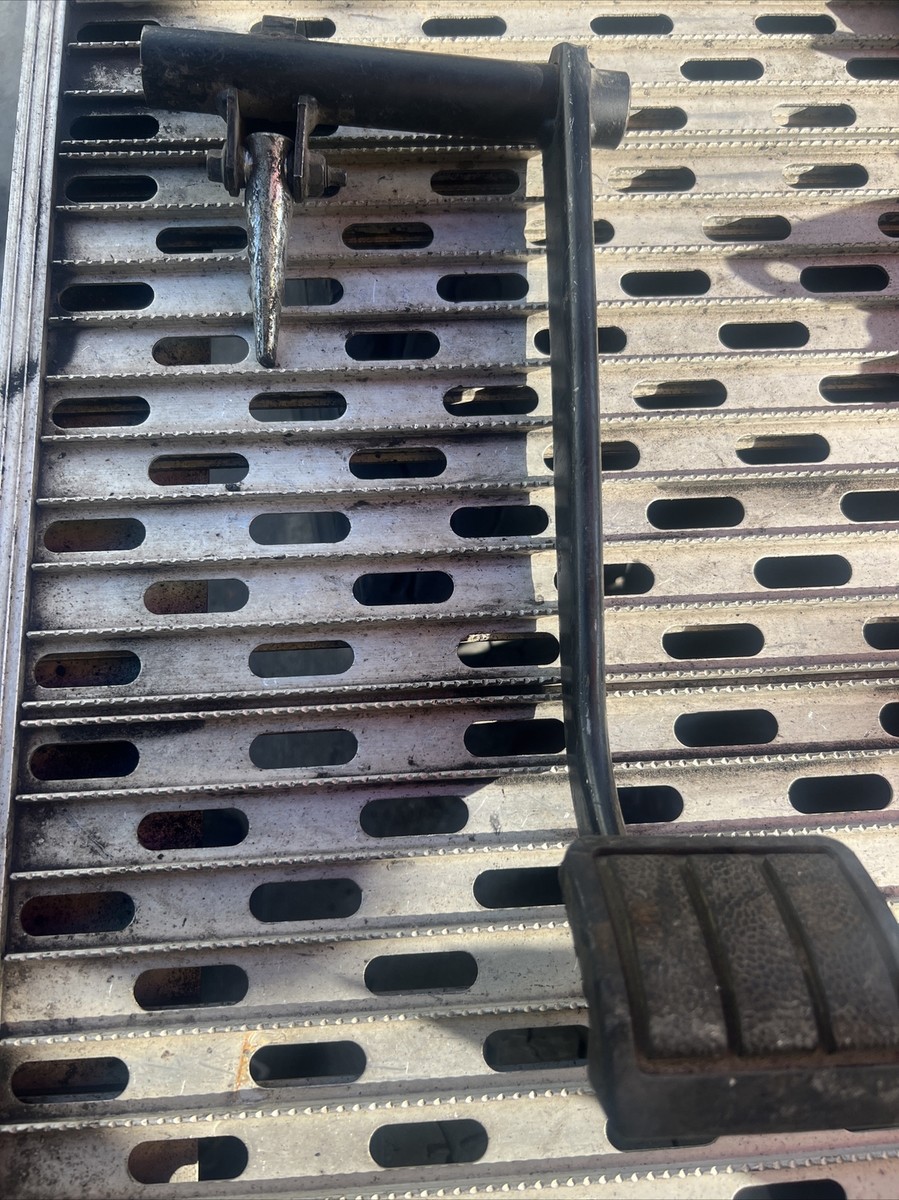 Volvo Truck Pedal 20492243- 2634 | eBay